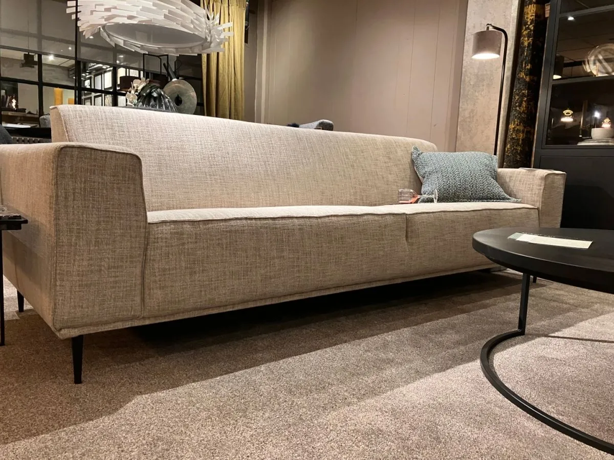 Bank Mees in onze showroom