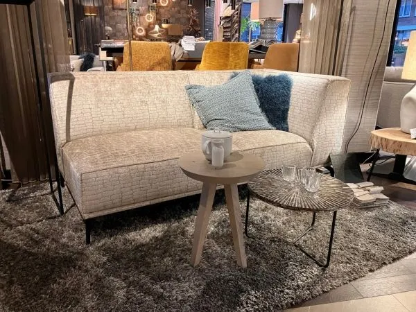 Ottoman short Touch, andere kant in onze showroom